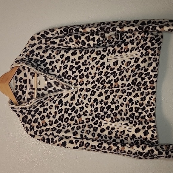 Thread & Supply Half Zip Leopard Fleece Sweater - Picture 1 of 8